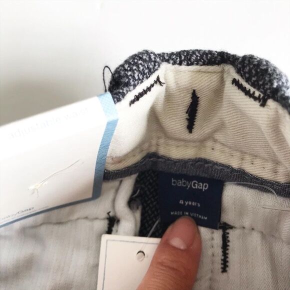 BABygap NWT black/gray textured pocket pants 4T - Picture 3 of 4